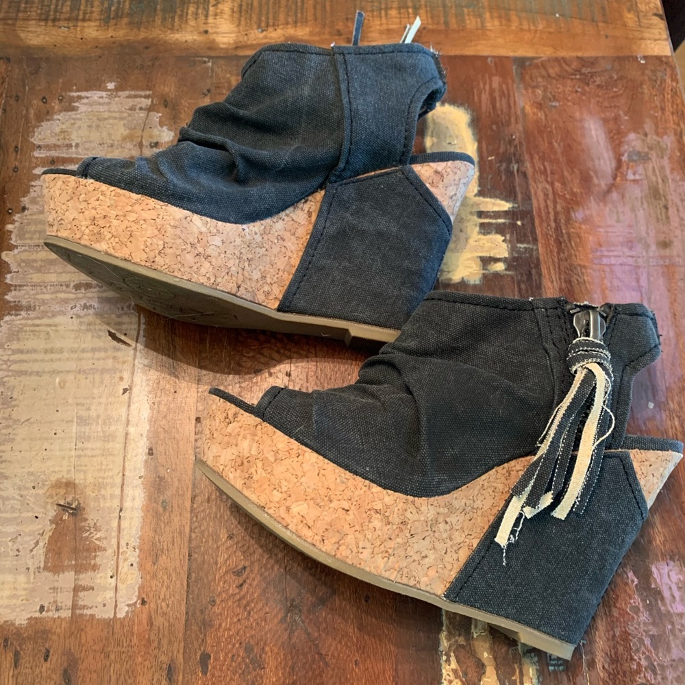 BIG BUDDHA Wedges